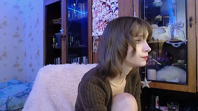 cloudgirrl online show from 01.20.25