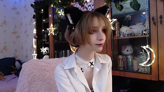 cloudgirrl online show from 02.27.25