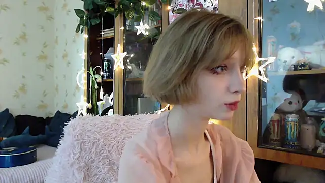 cloudgirrl online show from 03.16.25