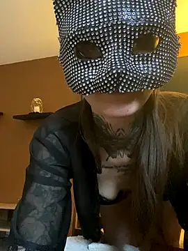 liloucamchaudee online show from 11.25.25