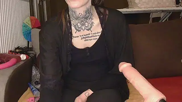 Snapshot of liloucamchaudee chatting on 02.18.26 liloucamchaudee online show from 02.18.26