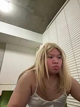 Snapshot of Jessica-Aine chatting on 12.21.24 Jessica-Aine online show from 12.21.24
