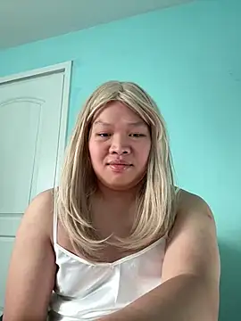 Snapshot of Jessica-Aine chatting on 01.04.25 Jessica-Aine online show from 01.04.25