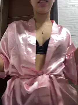 Aaliyah Salma online show from 04.08.26