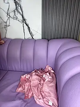 Aaliyah Salma online show from 04.14.26