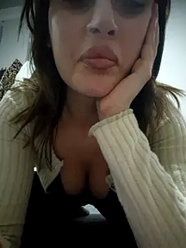 SUSELLAM1 online show from 02.15.25