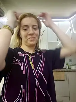 SUSELLAM1 online show from 02.27.25