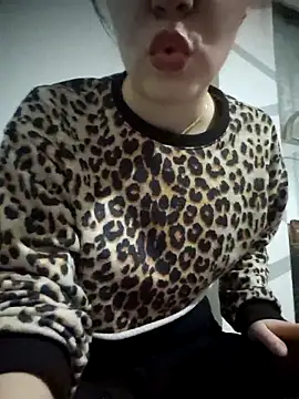 SUSELLAM1 online show from 03.02.25