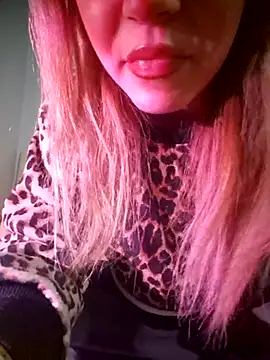 SUSELLAM1 online show from 03.08.25