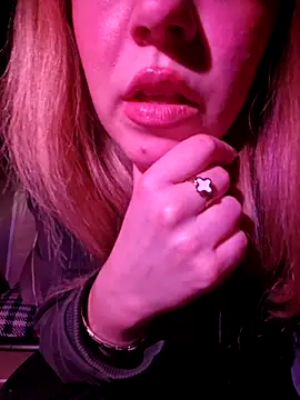 SUSELLAM1 online show from 03.19.25