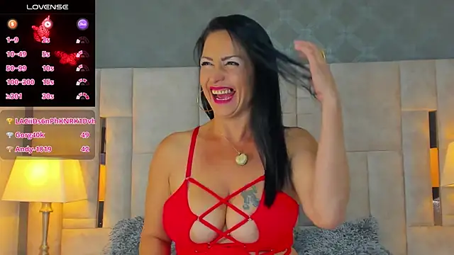 Snapshot of Valery_Diamond chatting on 01.14.25 Valery Diamond online show from 01.14.25