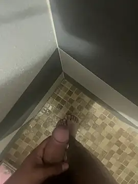 Snapshot of mylovetr1 chatting on 12.17.24 mylovetr1 online show from 12.17.24