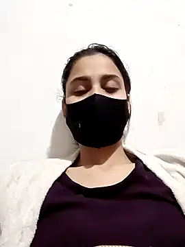 magicmoment00786 online show from 01.26.25