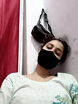 magicmoment00786 online show from 10.22.25