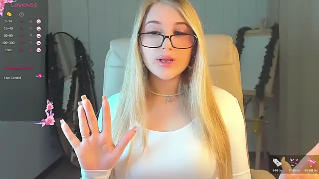 Evacadooo online show from 12.22.24