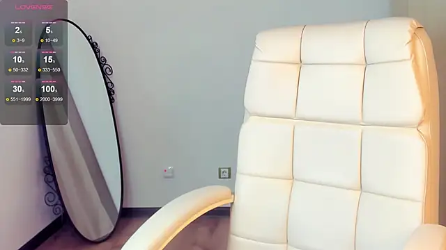 Evacadooo online show from 01.18.25