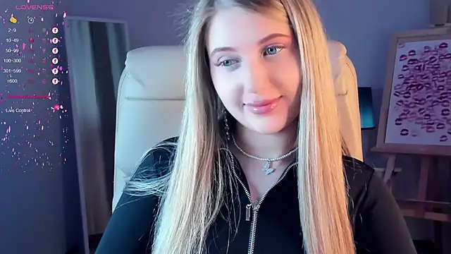 Evacadooo online show from 03.01.25