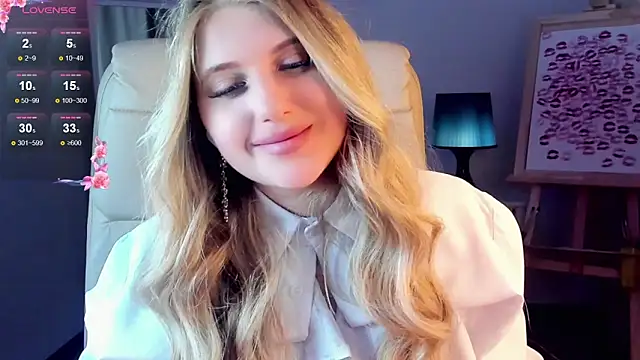 Evacadooo online show from 03.19.25