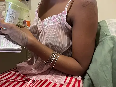 iveedie017 online show from 11.06.25