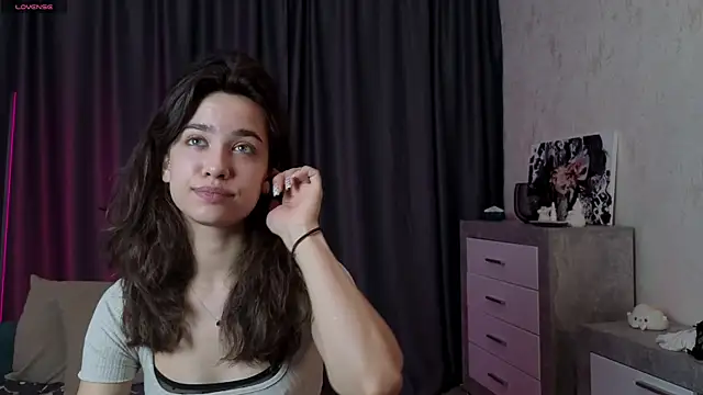 EmeliaReaper online show from 11.09.25