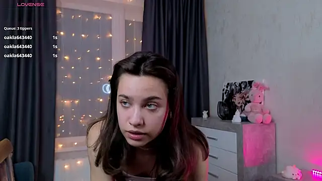 EmeliaReaper online show from 11.26.25