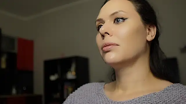 MollyCheiz online show from 12.14.24