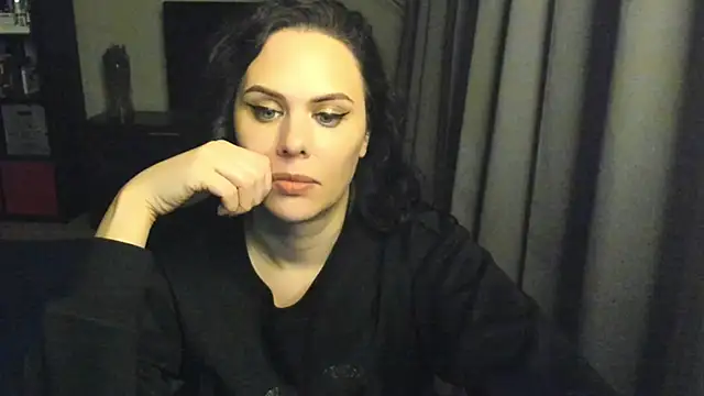 MollyCheiz online show from 01.28.25