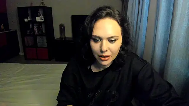 MollyCheiz online show from 02.19.25