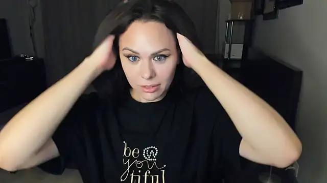 MollyCheiz online show from 09.11.25