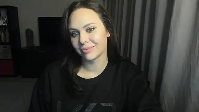 MollyCheiz online show from 02.15.26