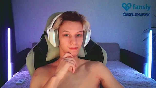 Snapshot of Ostin_meow chatting on 02.02.25 Ostin meow online show from 02.02.25