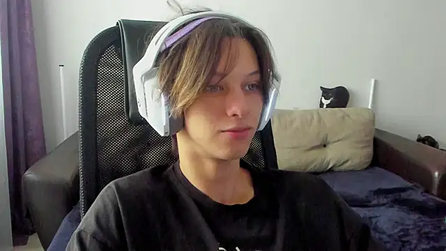 Ostin meow online show from 11.15.25