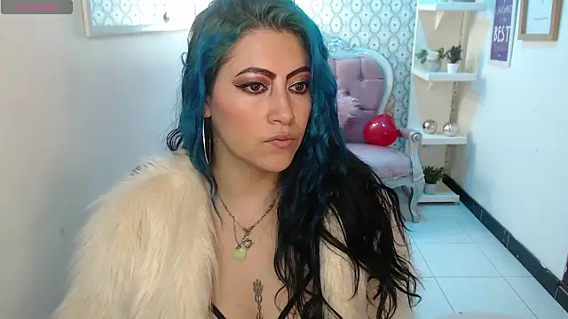scarleth blue online show from 02.19.25