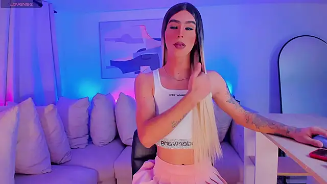 Snapshot of Ashley_Reminton chatting on 01.04.25 Ashley Reminton online show from 01.04.25