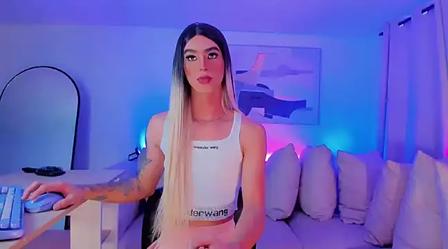 Snapshot of Ashley_Reminton chatting on 01.04.25 Ashley Reminton online show from 01.04.25