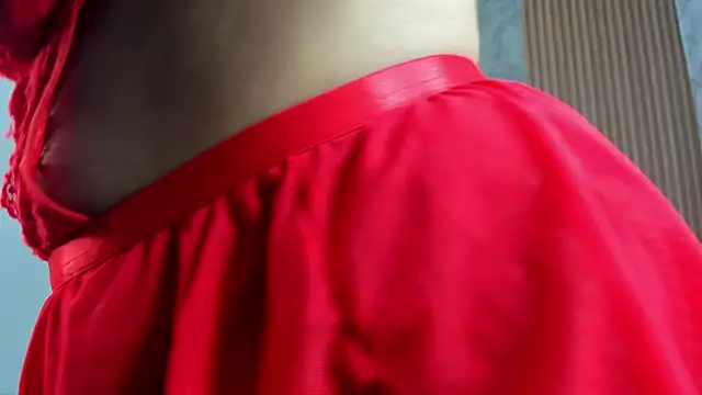 Any topless online show from 01.12.26