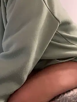 Snapshot of ScarlettMadii chatting on 12.08.24 ScarlettMadii online show from 12.08.24