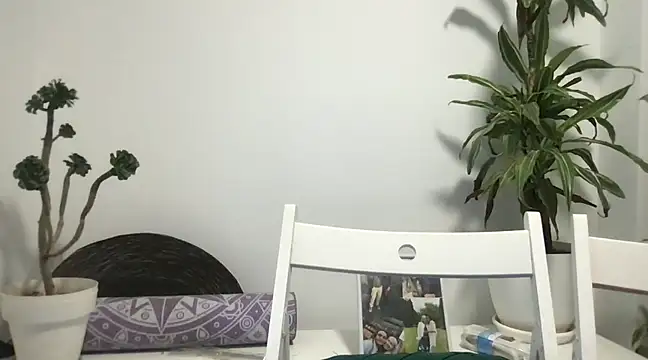 Snapshot of ScarlettMadii chatting on 12.10.24 ScarlettMadii online show from 12.10.24