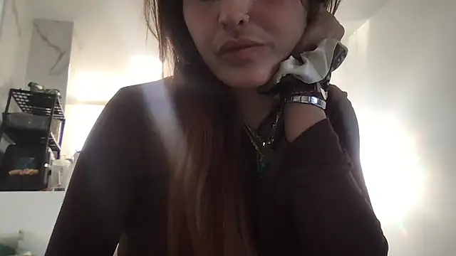 Snapshot of ScarlettMadii chatting on 02.05.25 ScarlettMadii online show from 02.05.25