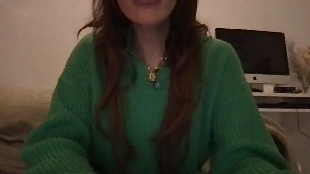 Snapshot of ScarlettMadii chatting on 02.08.25 ScarlettMadii online show from 02.08.25