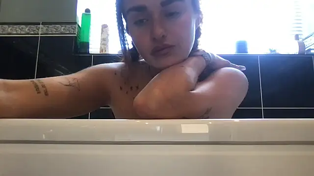 Snapshot of ScarlettMadii chatting on 02.27.25 ScarlettMadii online show from 02.27.25