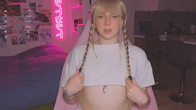 p1nkvenom online show from 11.30.25