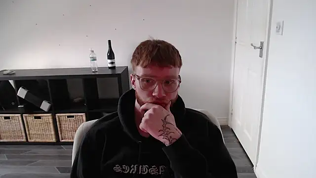 PrettyGinger online show from 12.14.24