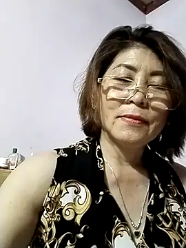 Baby-tits2024 online show from 03.03.25
