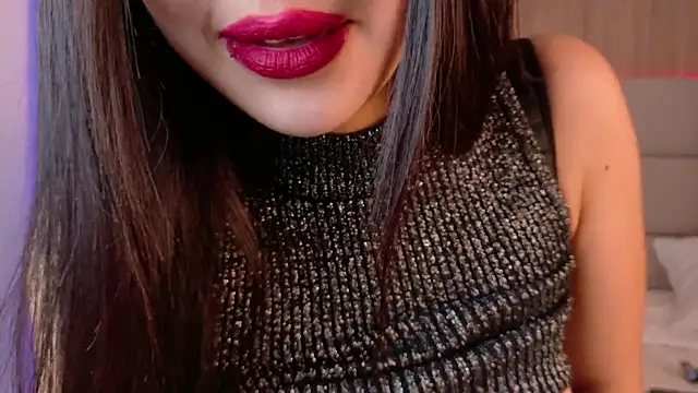 Snapshot of EymiCuper chatting on 12.23.24 EymiCuper online show from 12.23.24