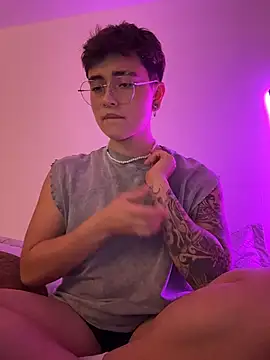 Chriss gomez2 online show from 11.23.25