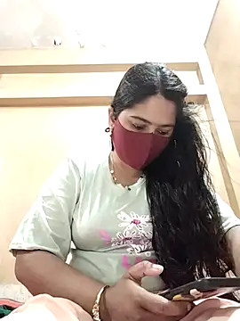 Snapshot of Magical_Girl- chatting on 03.17.25 Magical Girl- online show from 03.17.25