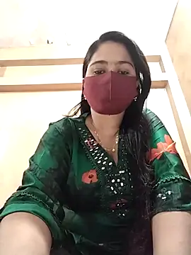 Snapshot of Magical_Girl- chatting on 03.18.25 Magical Girl- online show from 03.18.25