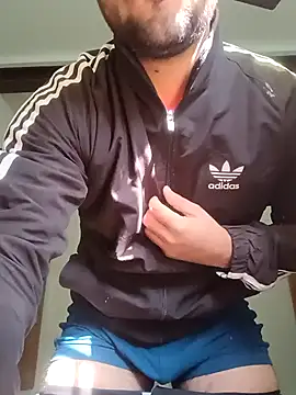 Snapshot of smartboy010101 chatting on 12.04.25 smartboy010101 online show from 12.04.25