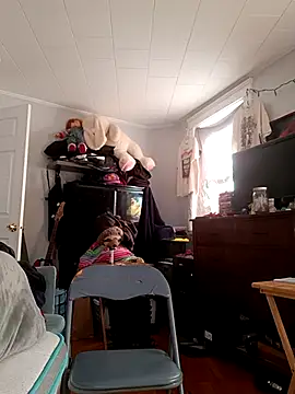 ChuckyyDee online show from 04.10.26